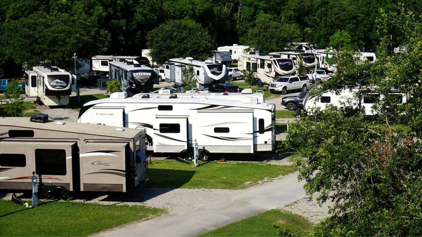 Broken down motorhome on roadside with frustrated RV owners waiting for mobile repair